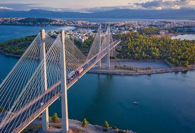 Η γέφυρα της Χαλκίδας από ψηλά